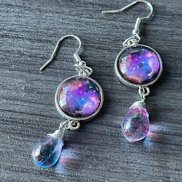 Purple Glass Galaxy earrings - Picture 1 of 2